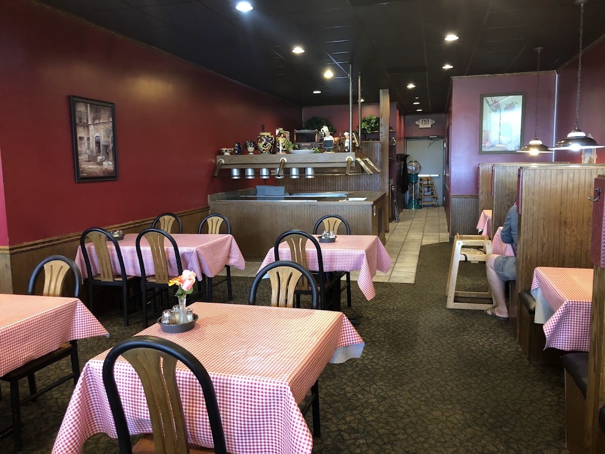 Vinatellis Italian Cafe